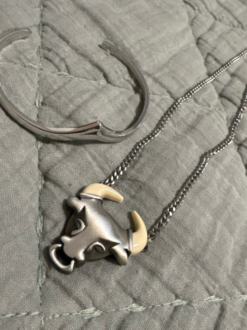 Avon Silver Bull Head Necklace with Cream Horns